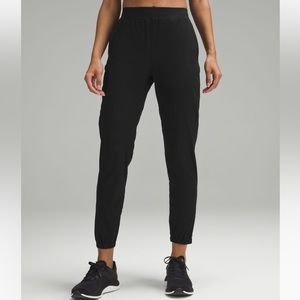 Adapted State Jogger - HR - Black